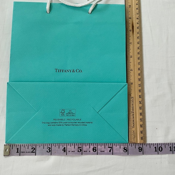TIFFANY & CO. Lot of 3 Shopping Bags & 4 Ribbons - Picture 13 of 13